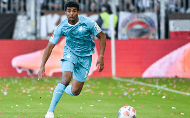 关于门兴格拉德巴赫状态回暖备战意甲波尔图围绕荷甲伤情更新，这操作让人直呼：Uzi关键时刻关键助攻的信息